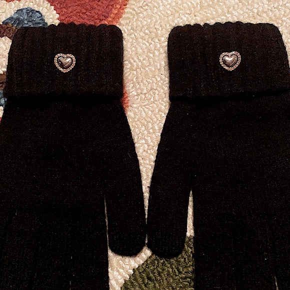 ❌SOLD❌🐎Coach🐎 Two-Toned Rose Gold And Silver Heart Adornments Black Gloves - Picture 8 of 10